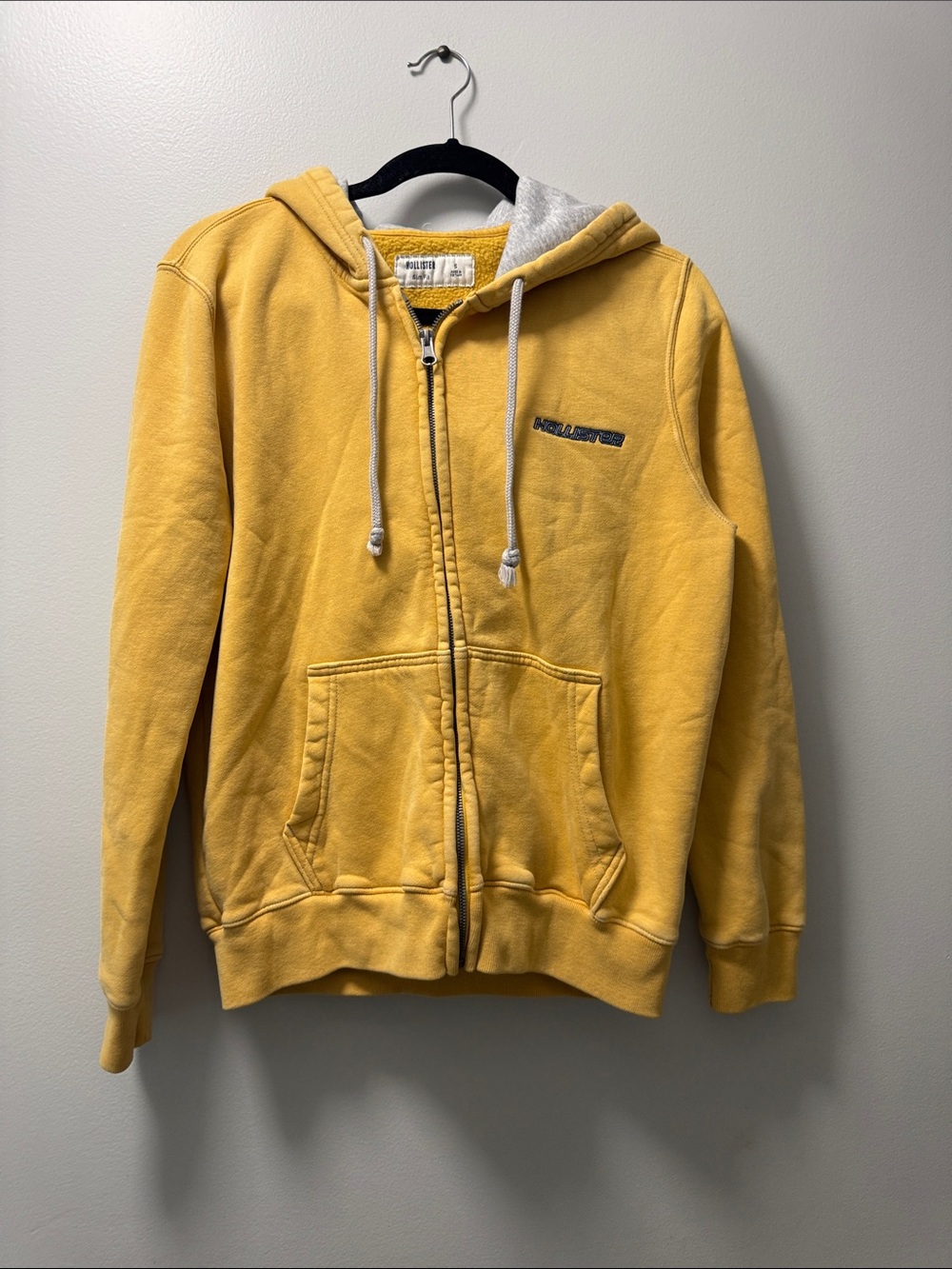 Hollister Men's Yellow Zip-Up Hooded Sweatshirt